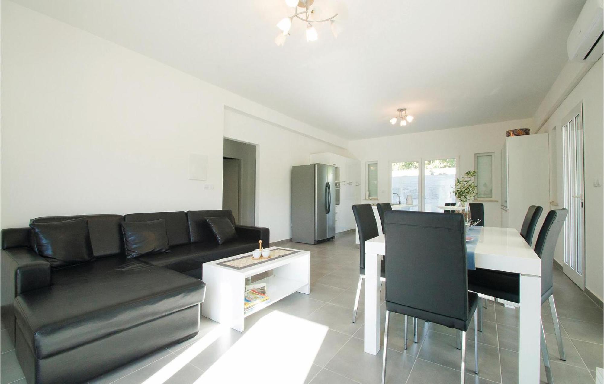 Stunning Apartment In Grscica With Kitchen Prižba Dış mekan fotoğraf